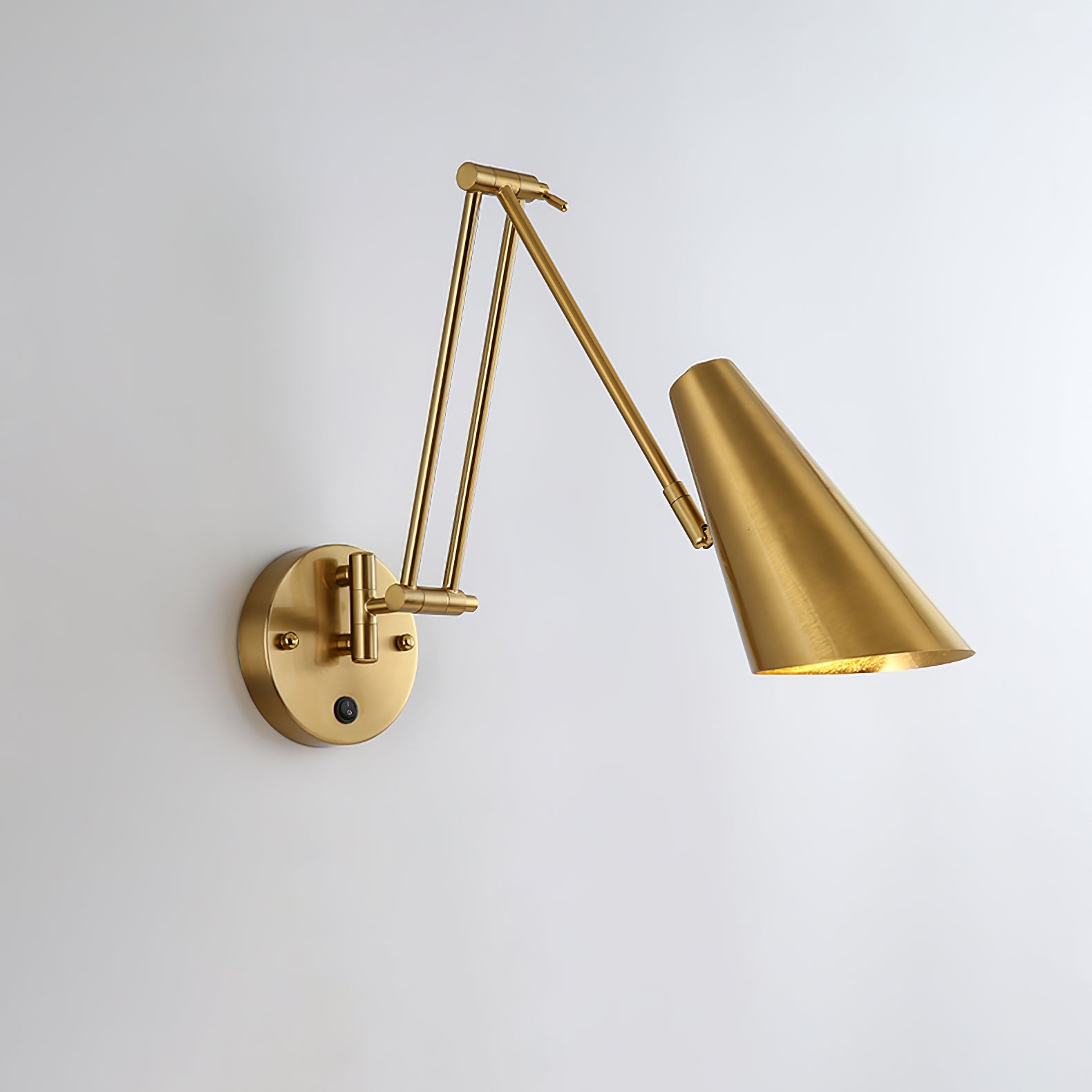 Adjustable Swing Arm Wall Light in Metal – Articulating Task Wall Lamp