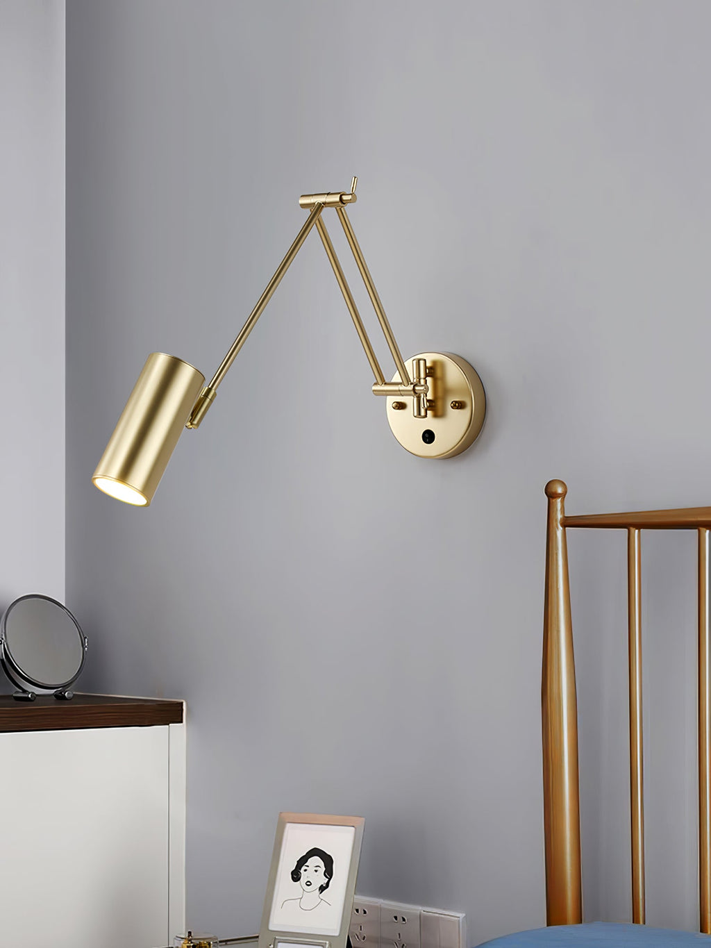 Adjustable Swing Arm Wall Light in Metal – Articulating Task Wall Lamp