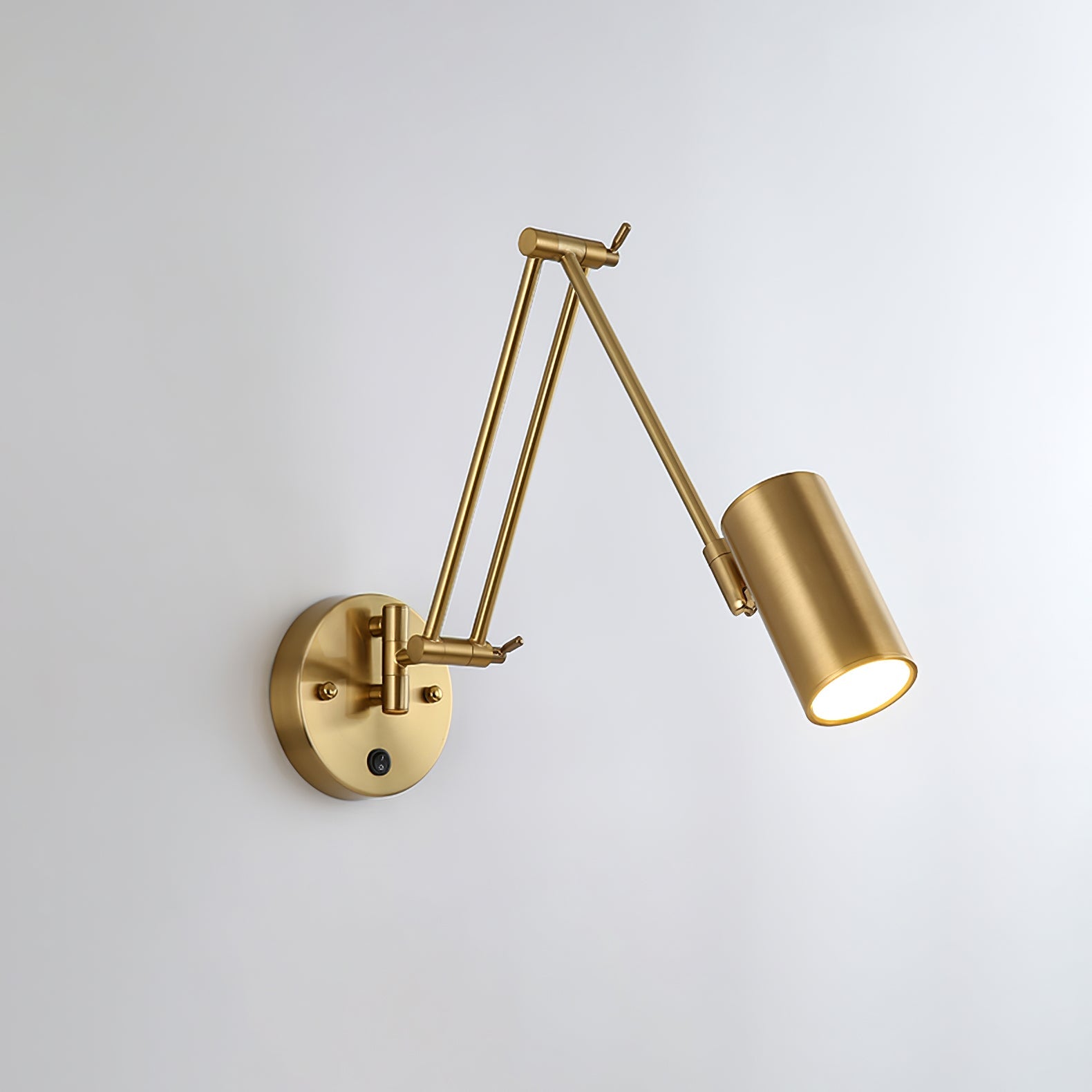 Adjustable Swing Arm Wall Light in Metal – Articulating Task Wall Lamp