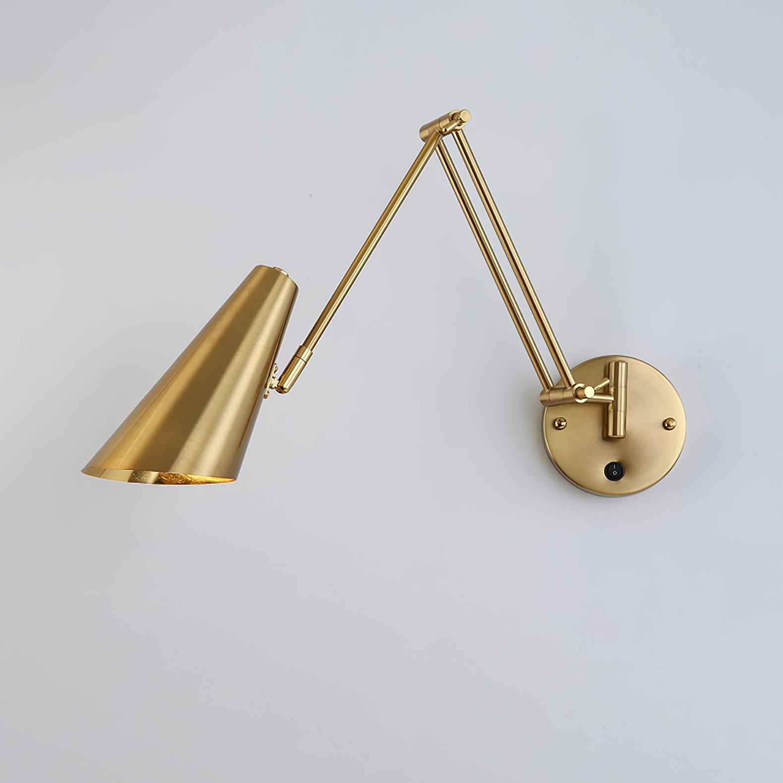 Adjustable Swing Arm Wall Light in Metal – Articulating Task Wall Lamp