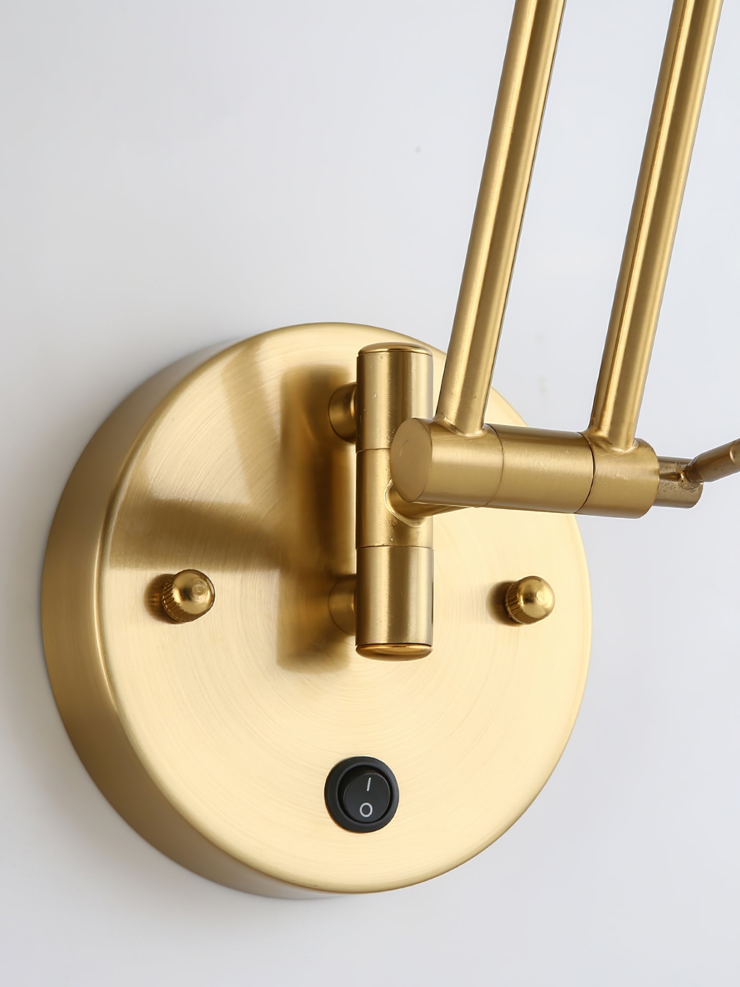 Adjustable Swing Arm Wall Light in Metal – Articulating Task Wall Lamp