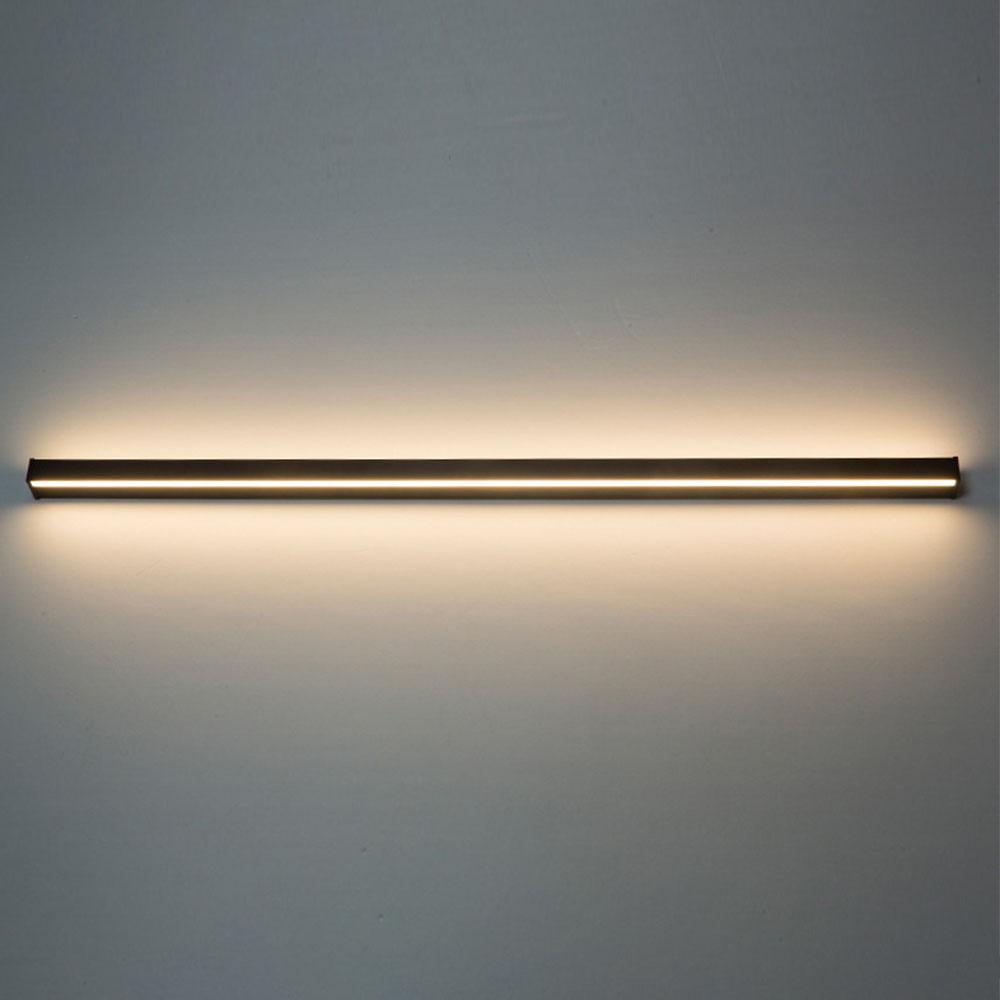 Minimalist Black LED Outdoor Wall Light - Linear Design for Modern Exteriors