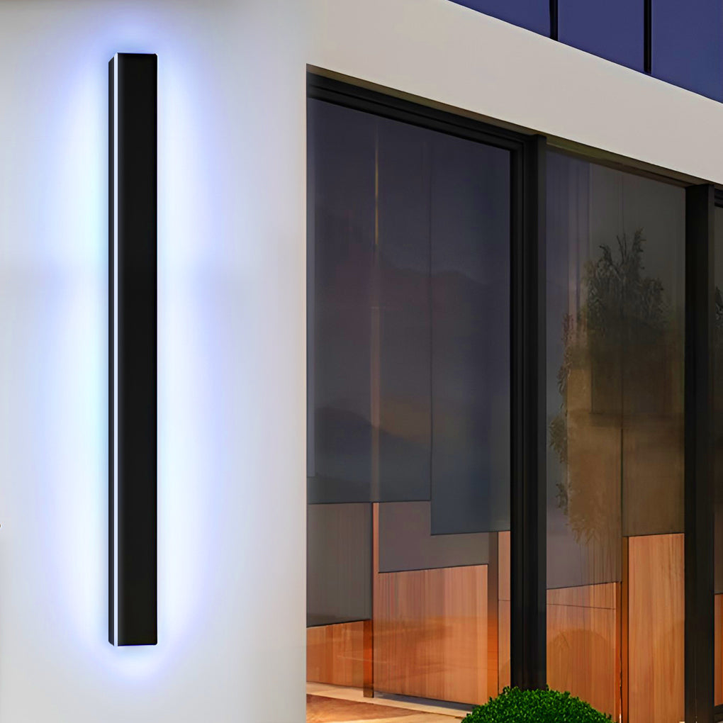 Black Linear Outdoor LED Wall Light – IP65