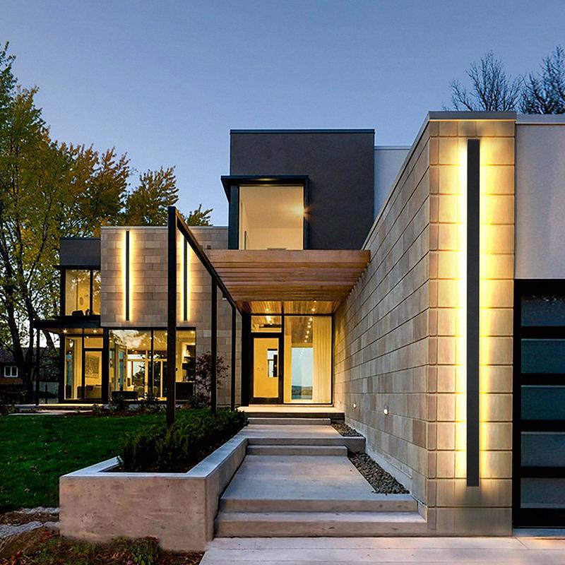 Minimalist Black LED Outdoor Wall Light - Linear Design for Modern Exteriors