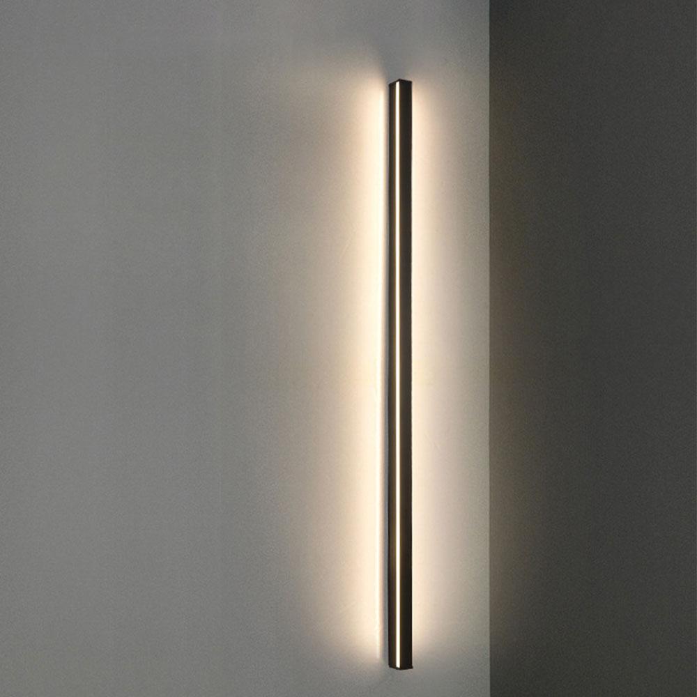 Minimalist Black LED Outdoor Wall Light - Linear Design for Modern Exteriors